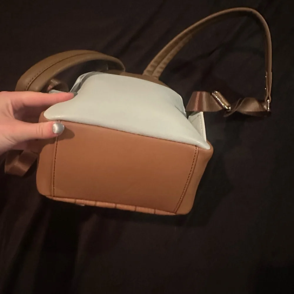 Loungefly Disney Dumbo Bath Figural Mini Backpack - BoxLunch Exclusive RARE - Picture 8 of 11